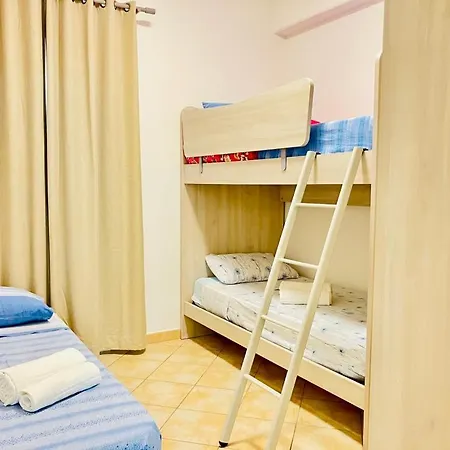 Holiday Nomina بيت للعطل كاستيلساردو